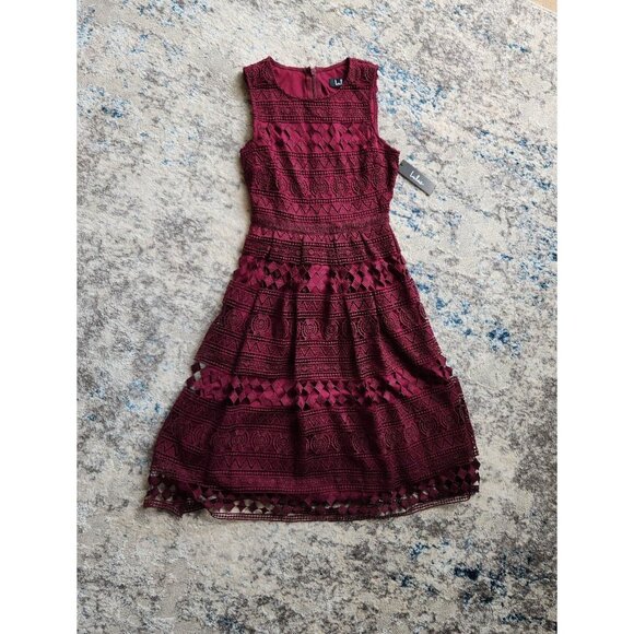 Lulus Dresses & Skirts - NWT Lulu's‎ Women's Size XS Lace Overlay Sleeveless Dress